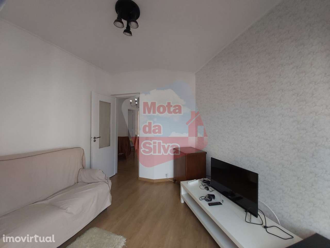 Excelente Apartamento 3 Assoalhadas em Almada - Grande imagem: 2/14