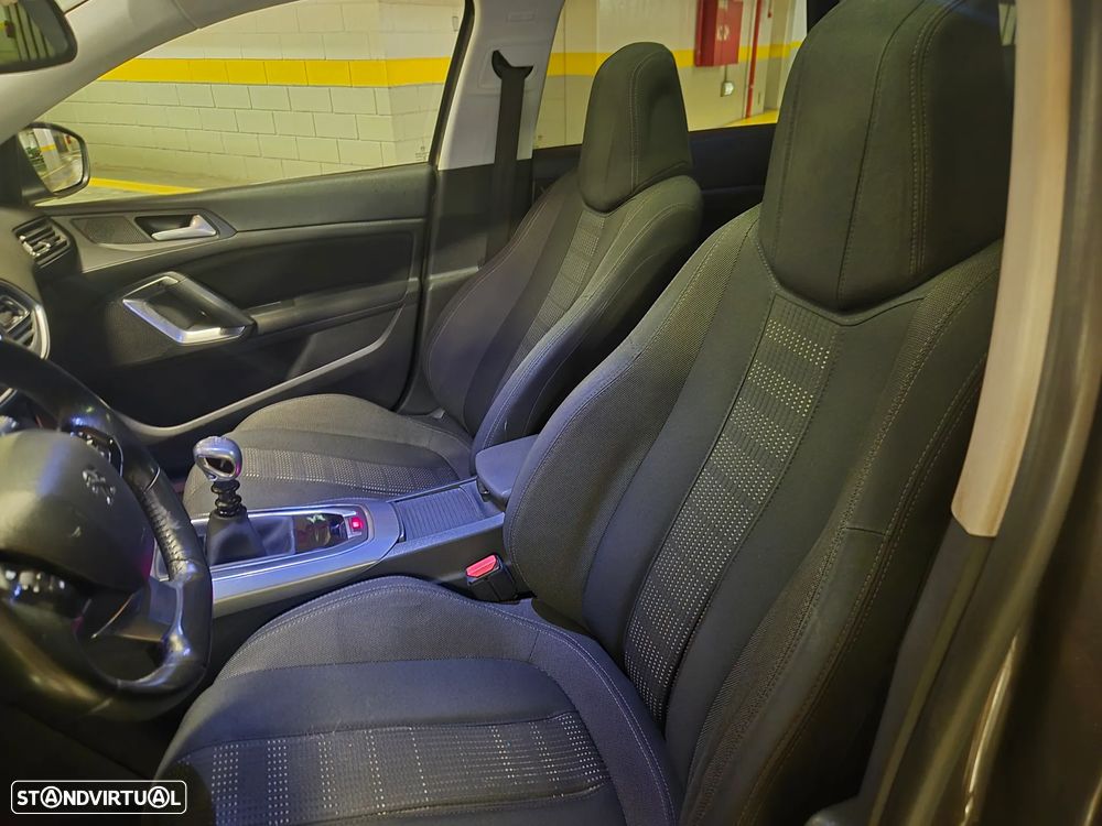 Peugeot 308 SW 1.6 e-HDi Allure - 24