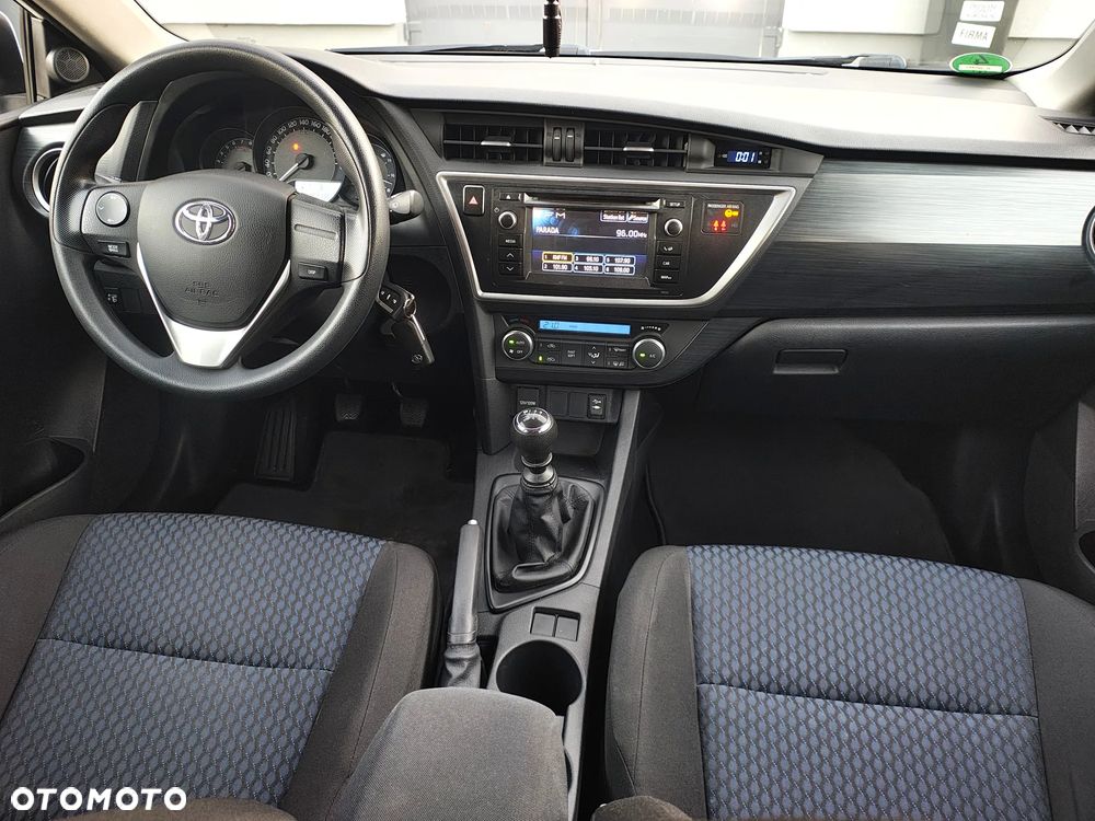 Toyota Auris - 24