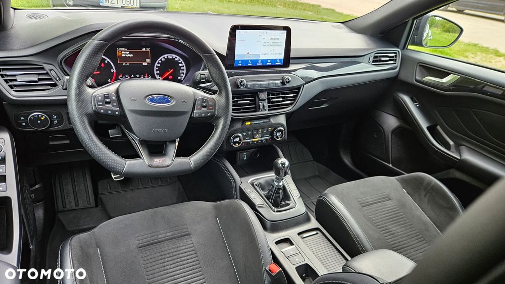 Ford Focus 2.0 EcoBlue ST - 8