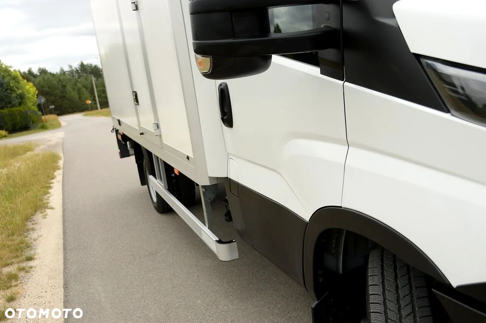 Iveco DAILY 35C180 * KONTENER Izoterma * HiMATIC * WINDA DHOLLANDIA * Salon Polska * - 15