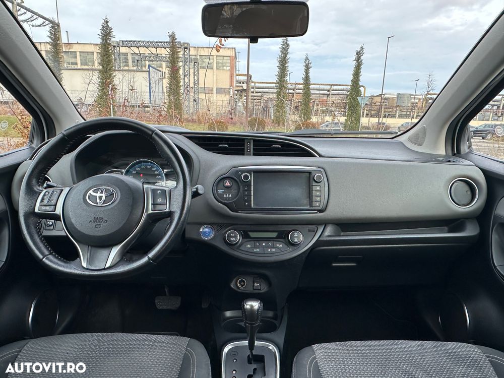 Toyota Yaris 1.5 VVT-i HSD Luna - 9