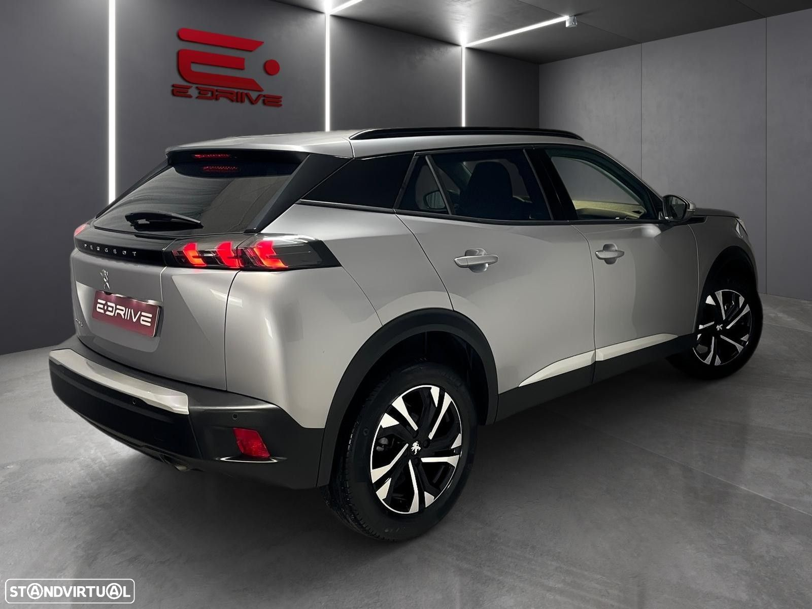 Peugeot 2008 1.2 PureTech Allure - 5
