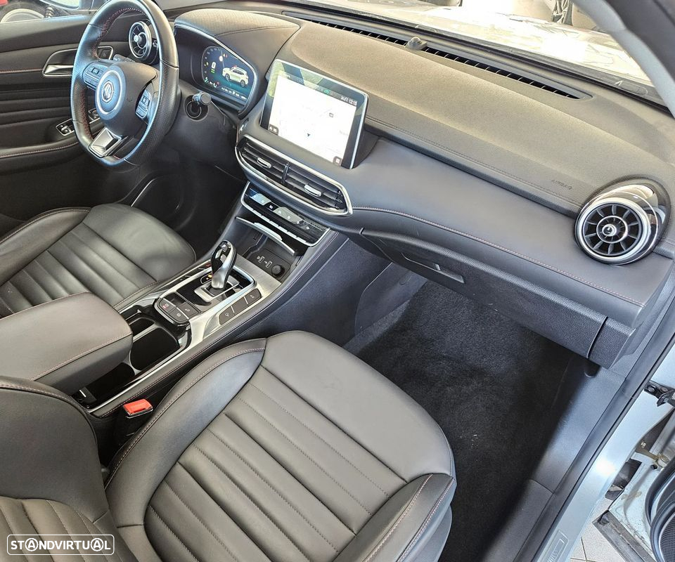 MG EHS 1.5 T-GDI Plug-in Hybrid Luxury - 45