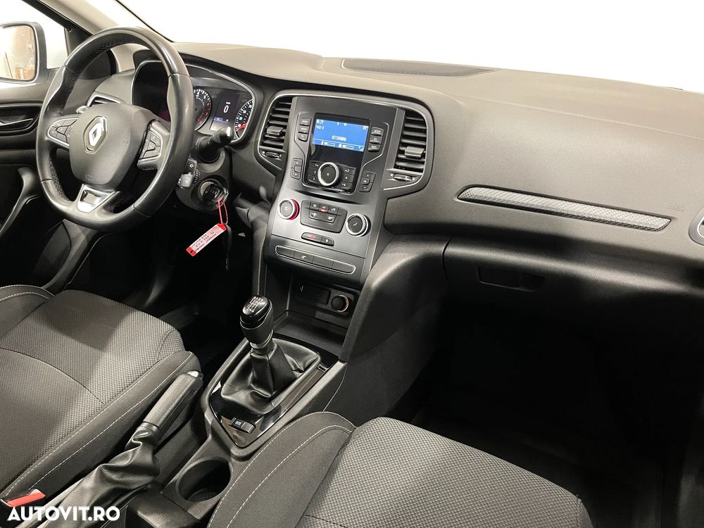 Renault Megane TCe GPF Zen - 9