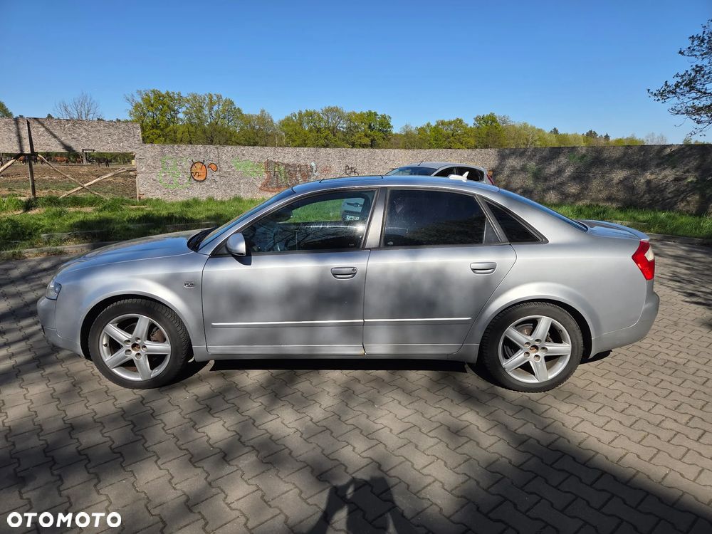 Audi A4 Limousine - 6