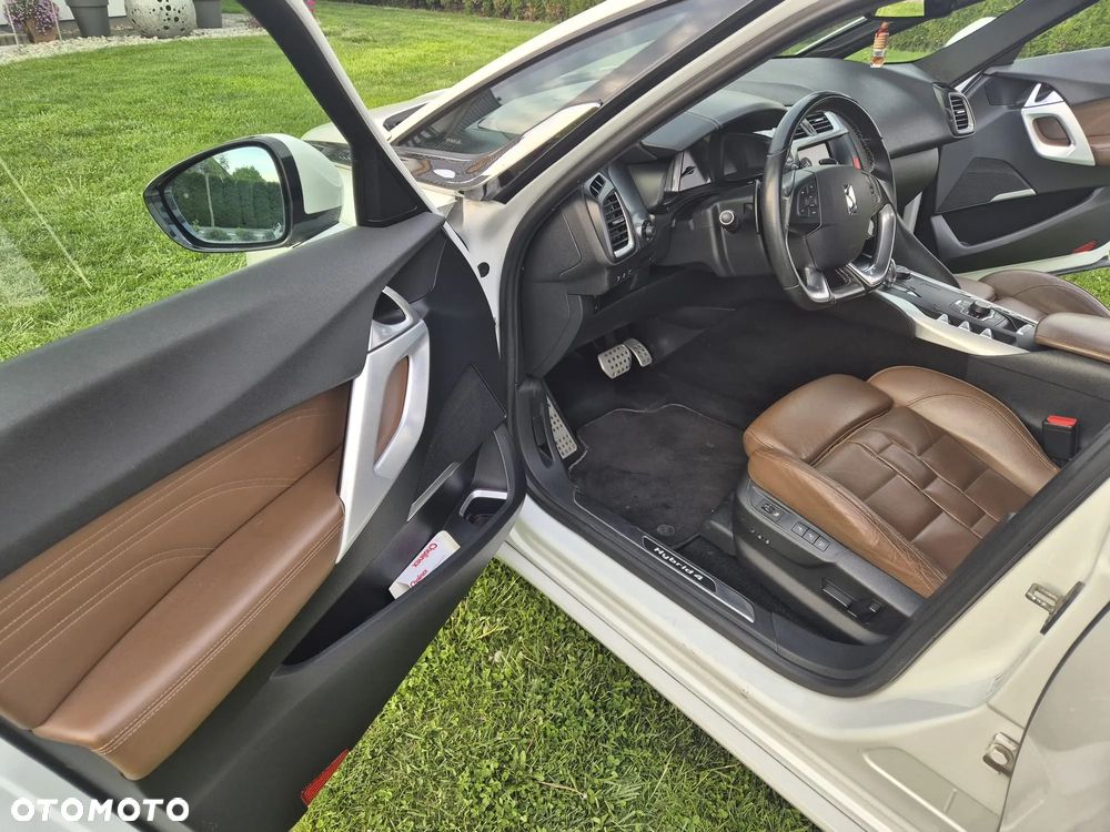 Citroën DS5 2.0 HDi Hybrid4 SoChic MCP - 11