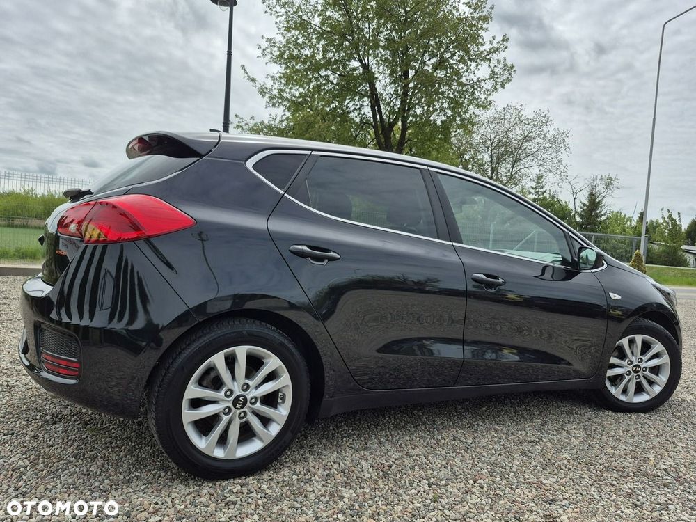 Kia Ceed - 24