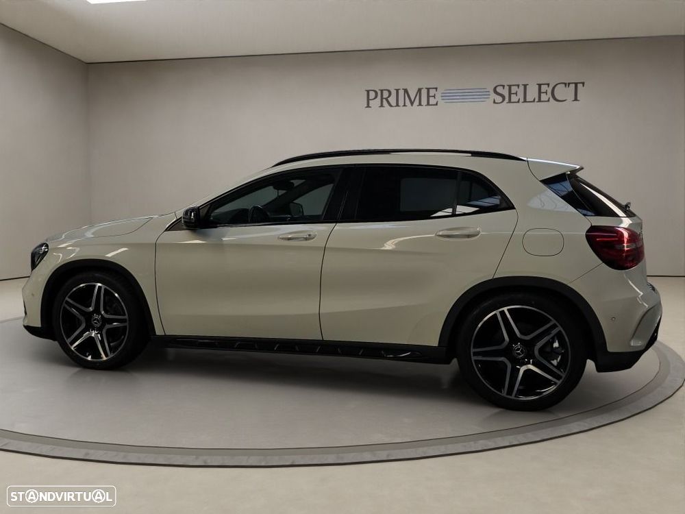 Mercedes-Benz GLA 180 - 9