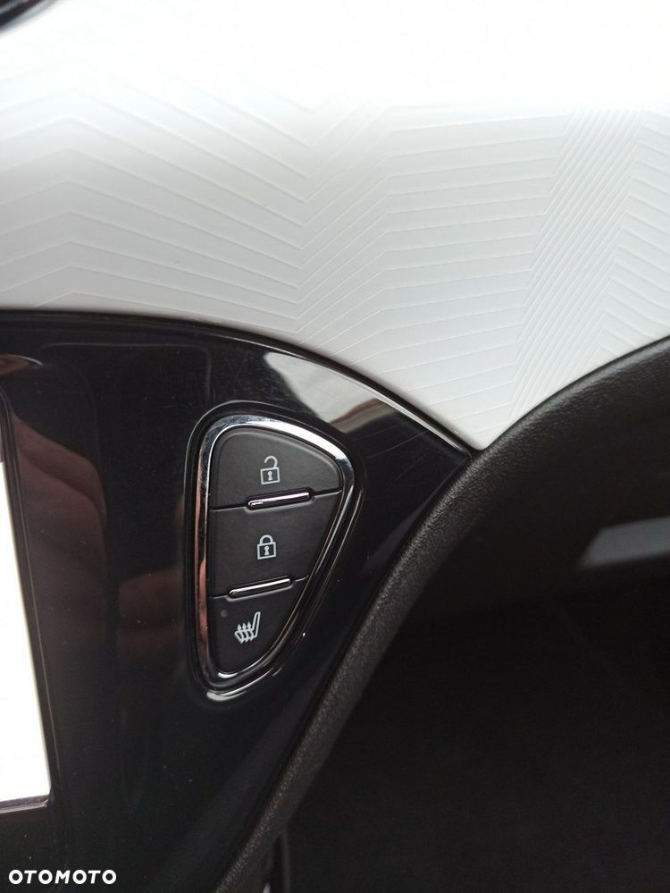 Opel Adam 1.4 Black Jack S&S - 17