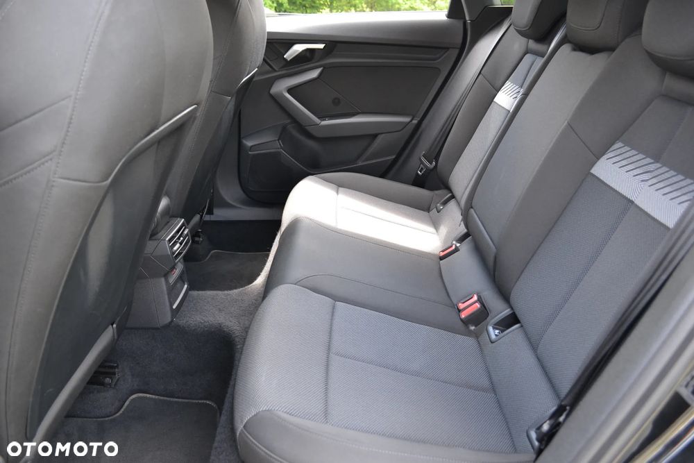 Audi A3 Sportback 35 TFSI Sport S tronic - 11