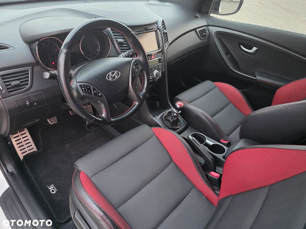 Hyundai i30 1.6 T GDI Turbo - 9