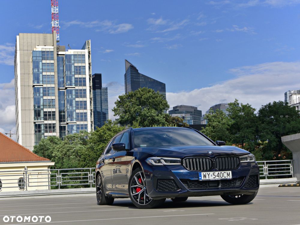 BMW Seria 5 540i xDrive - 14