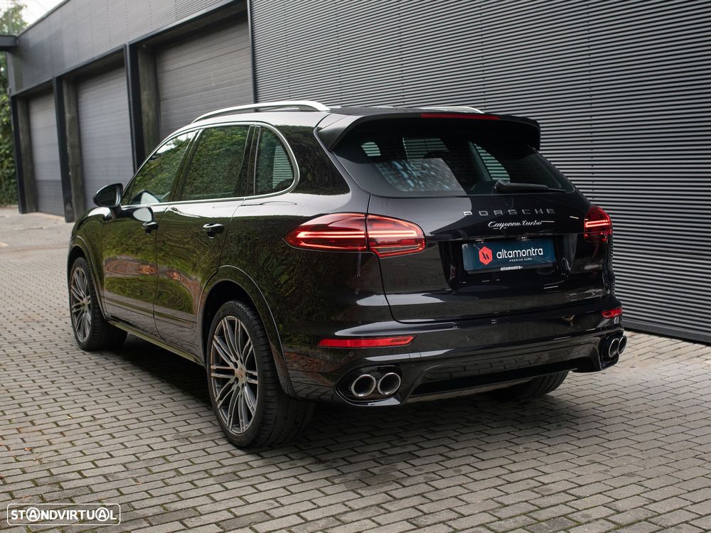 Porsche Cayenne Turbo Tiptronic S - 9