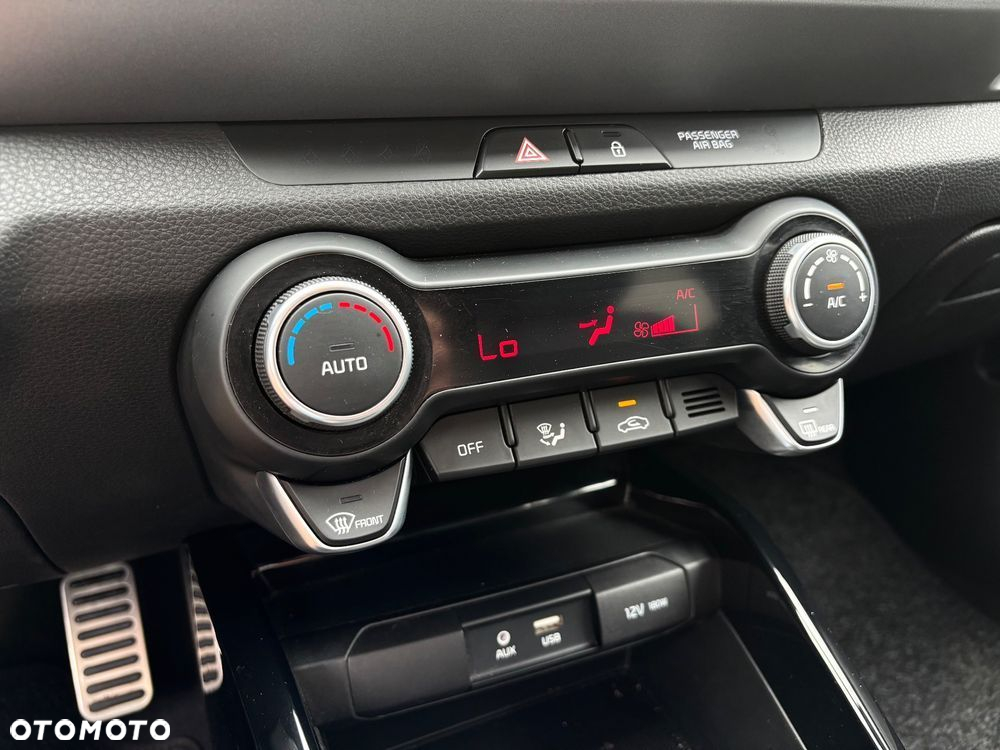 Kia Stonic 1.0 T-GDI DCT OPF Platinum Edition - 24