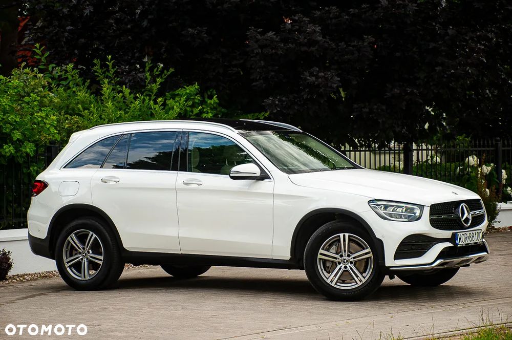 Mercedes-Benz GLC 300 4Matic 9G-TRONIC AMG Line - 10