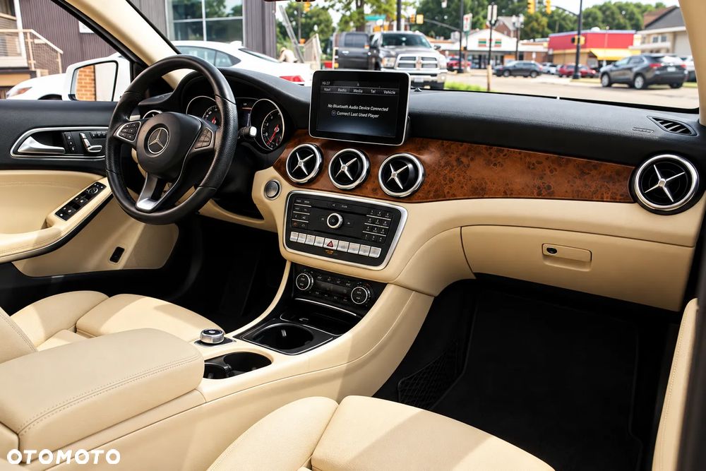 Mercedes-Benz GLA 250 4Matic 7G-DCT AMG Line - 17