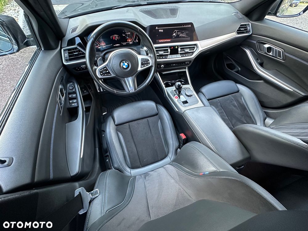 BMW Seria 3 320d M Sport Shadow - 21