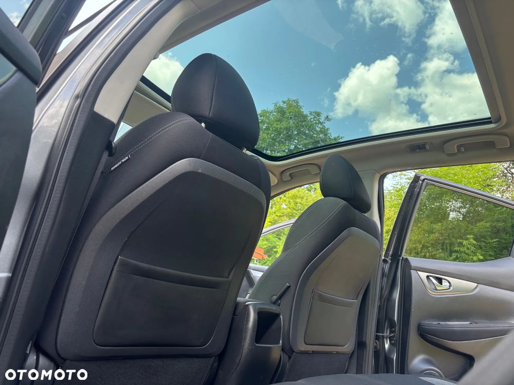 Nissan Qashqai 1.2 DIG-T N-Connecta EU6 - 19