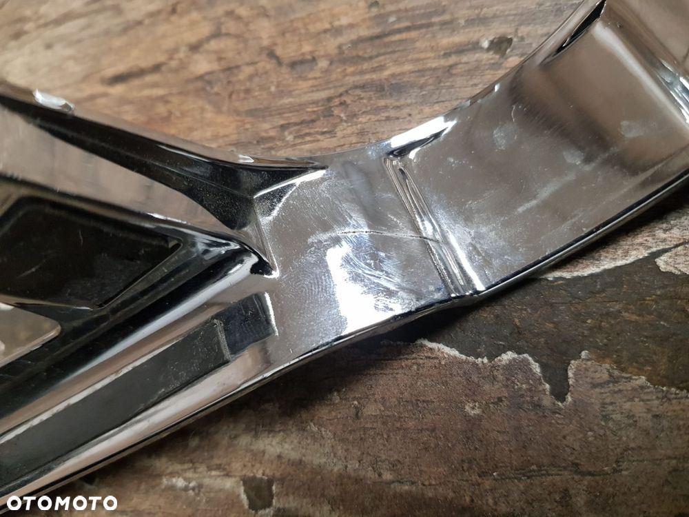 Chromowana Nakładka Stacyjki Kuryakyn 6970 Harley Davidson Touring - 9