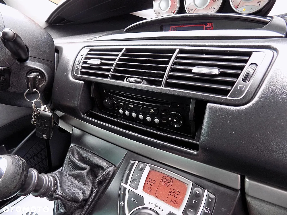 Peugeot 807 2.0 HDi Premium Euro5 - 20