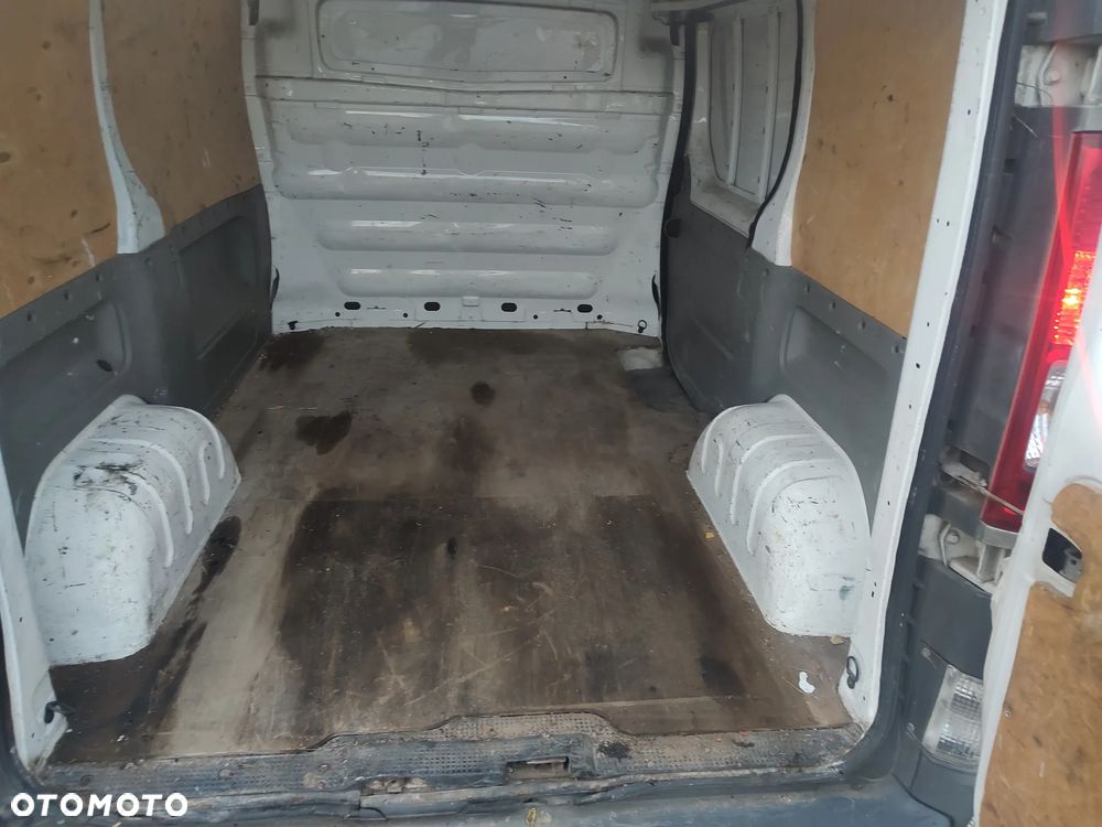 Renault Trafic - 11