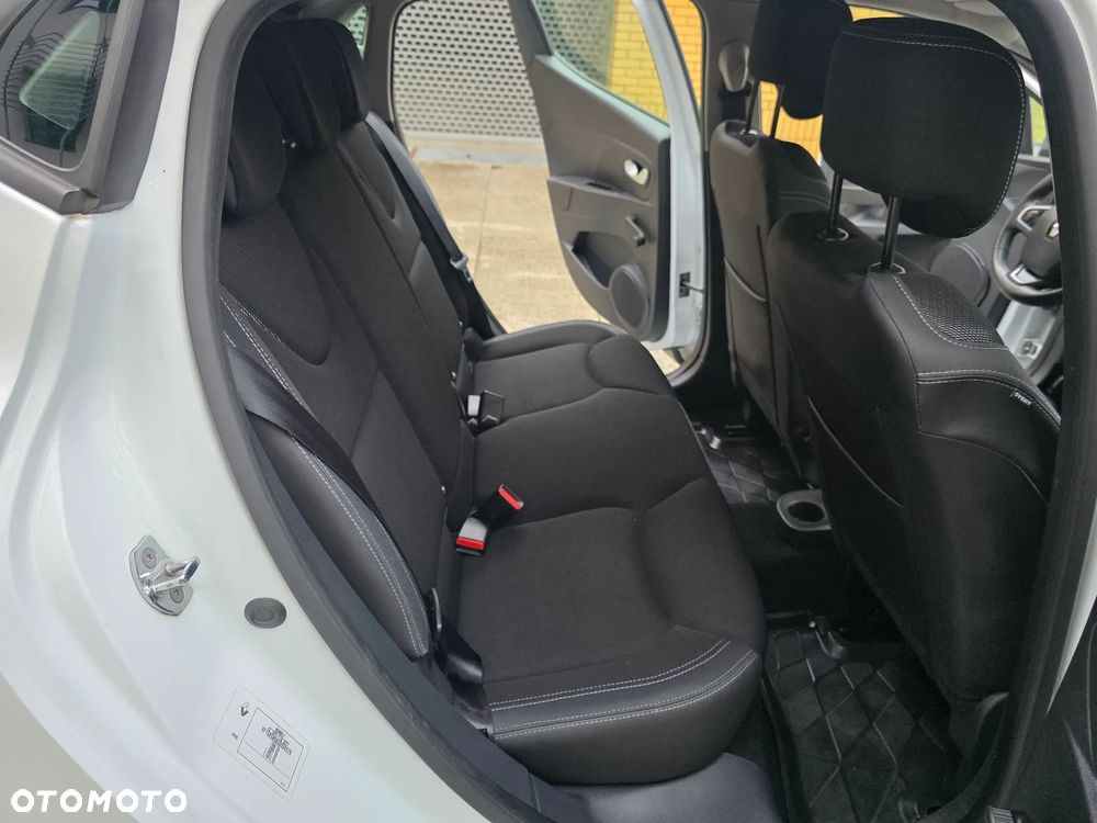 Renault Clio 1.2 16V Life - 18