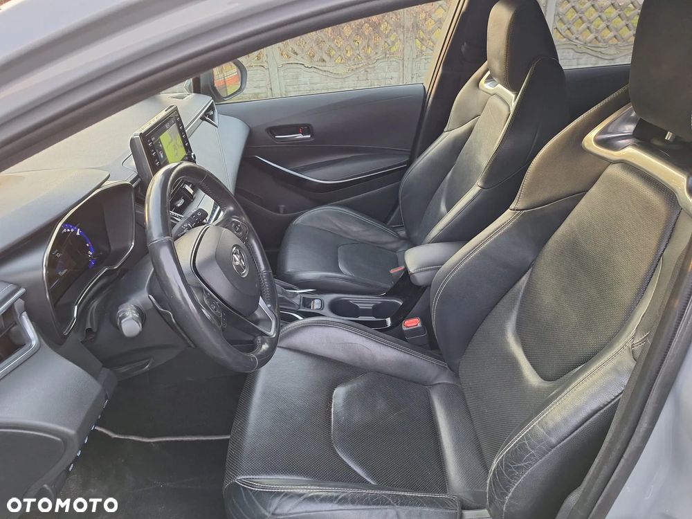 Toyota Corolla 2.0 Hybrid Executive - 9