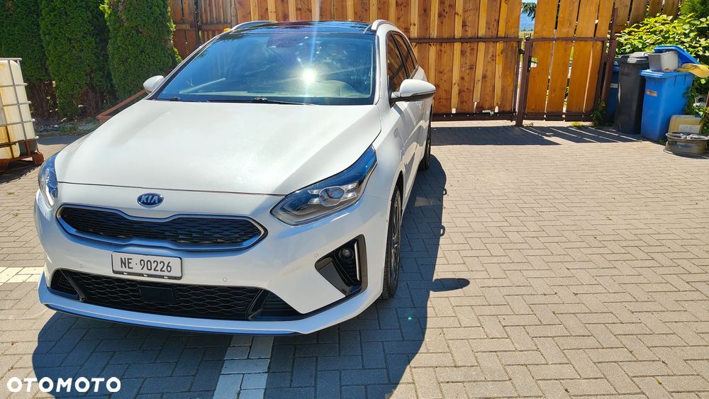 Kia Ceed 1.6 GDI PHEV L Business Line DCT - 27