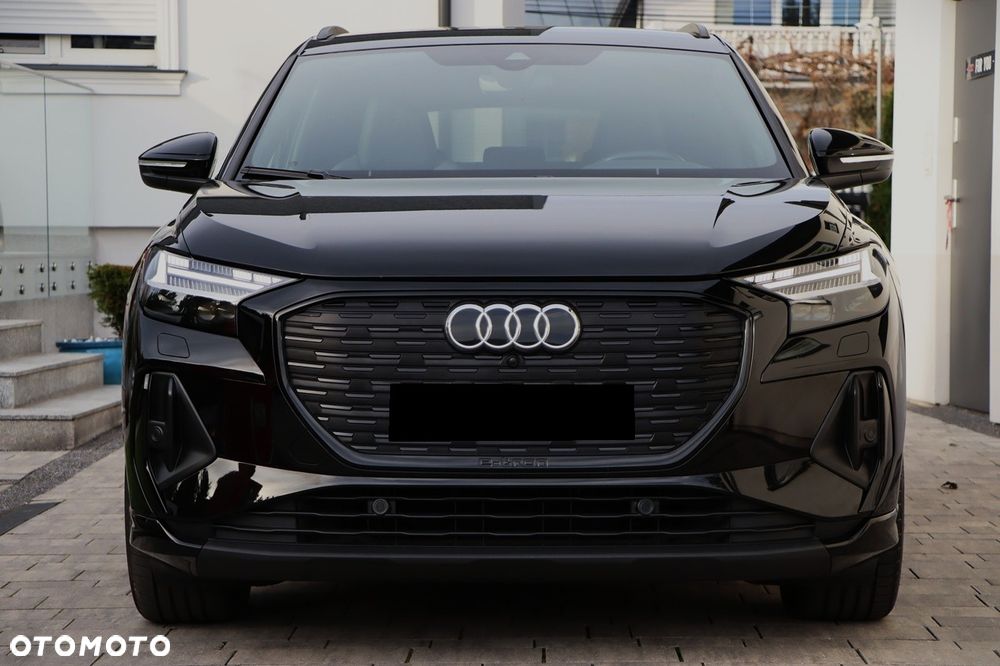 Audi Q4 e-tron - 11