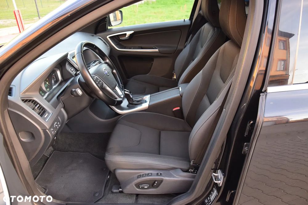 Volvo XC 60 D4 Geartronic Summum - 13