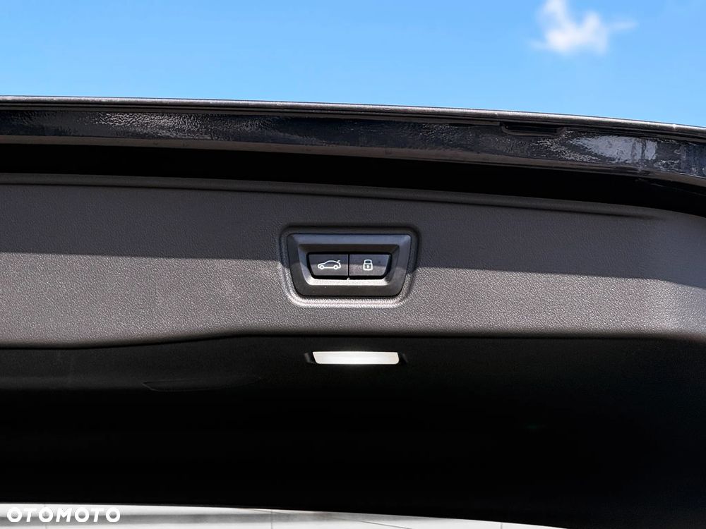 BMW Seria 5 520i - 17