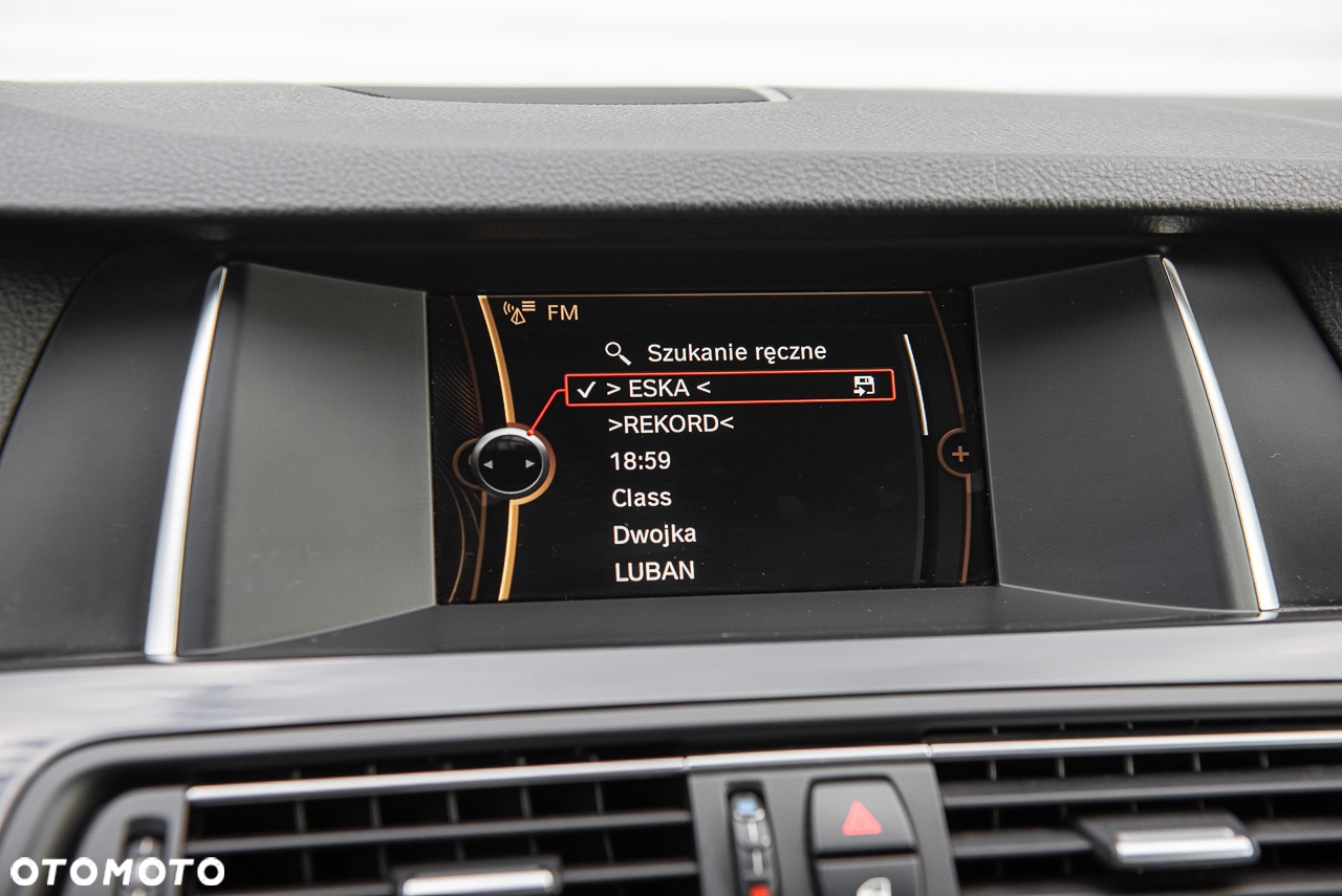 BMW Seria 5 520d xDrive - 26