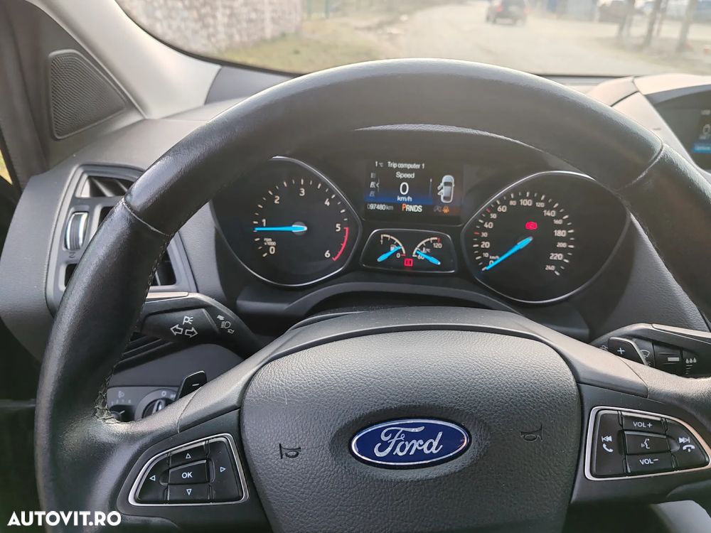 Ford Kuga 2.0 TDCi Powershift 4WD Titanium - 8