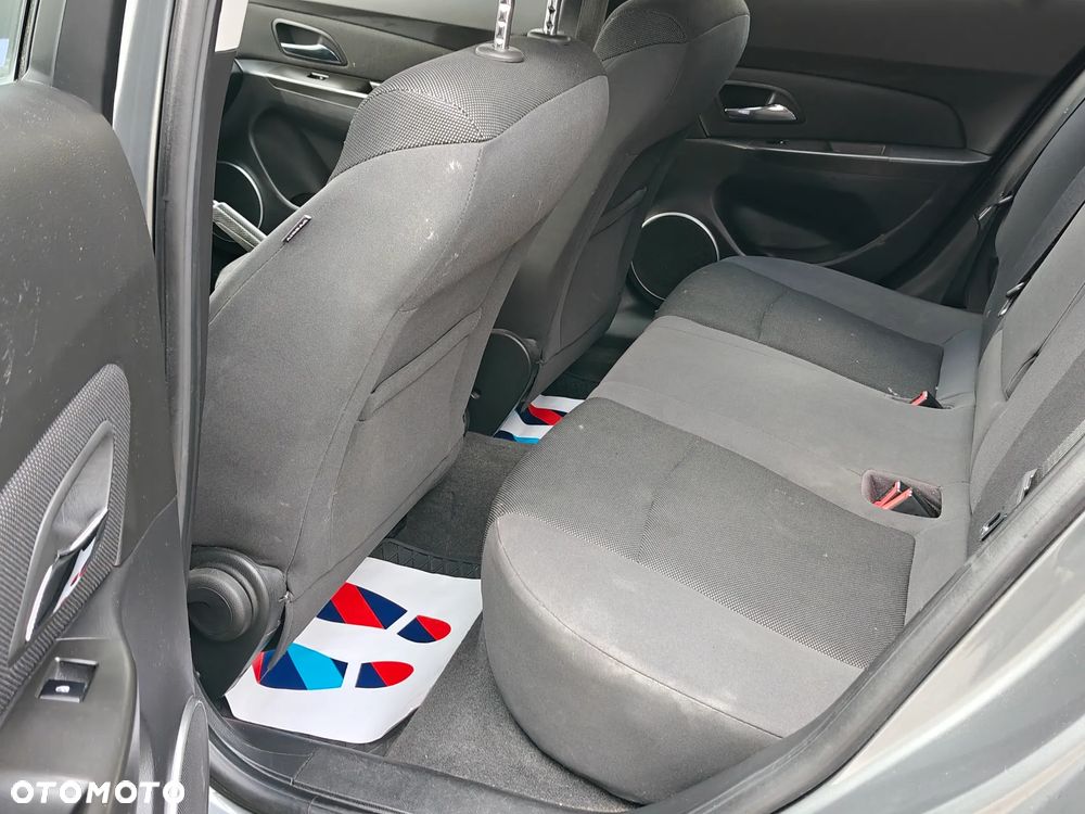 Chevrolet Cruze 1.6 LT - 8