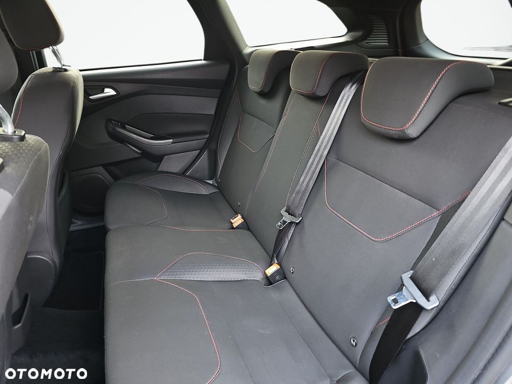 Ford Focus - 28