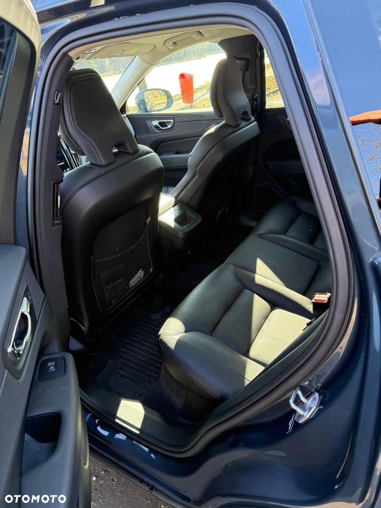Volvo XC 60 T6 AWD Geartronic Momentum Pro - 6