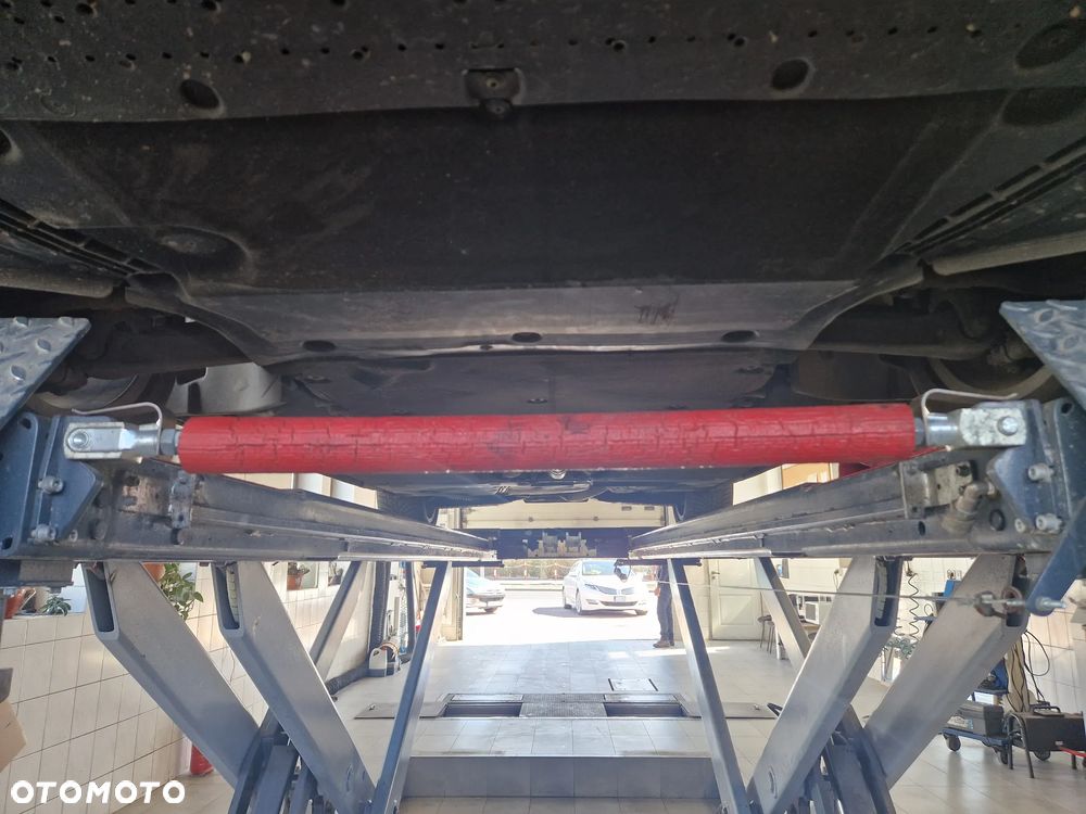 Audi A4 Avant 35 TFSI S tronic advanced - 32