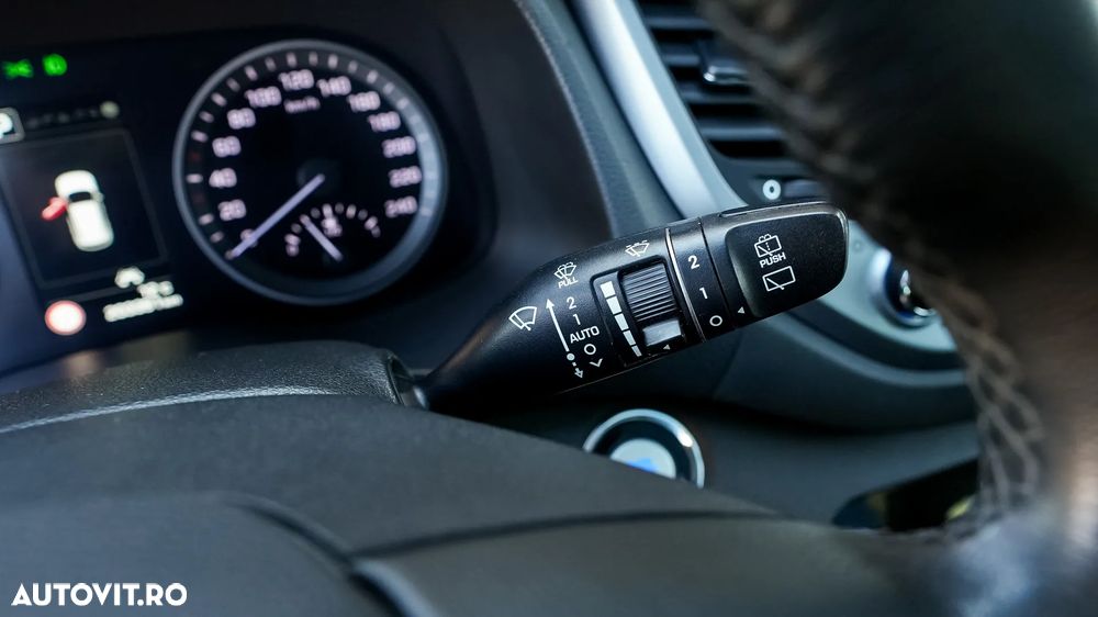 Hyundai Tucson 2.0 CRDI 4WD 6AT Luxury+ - 23