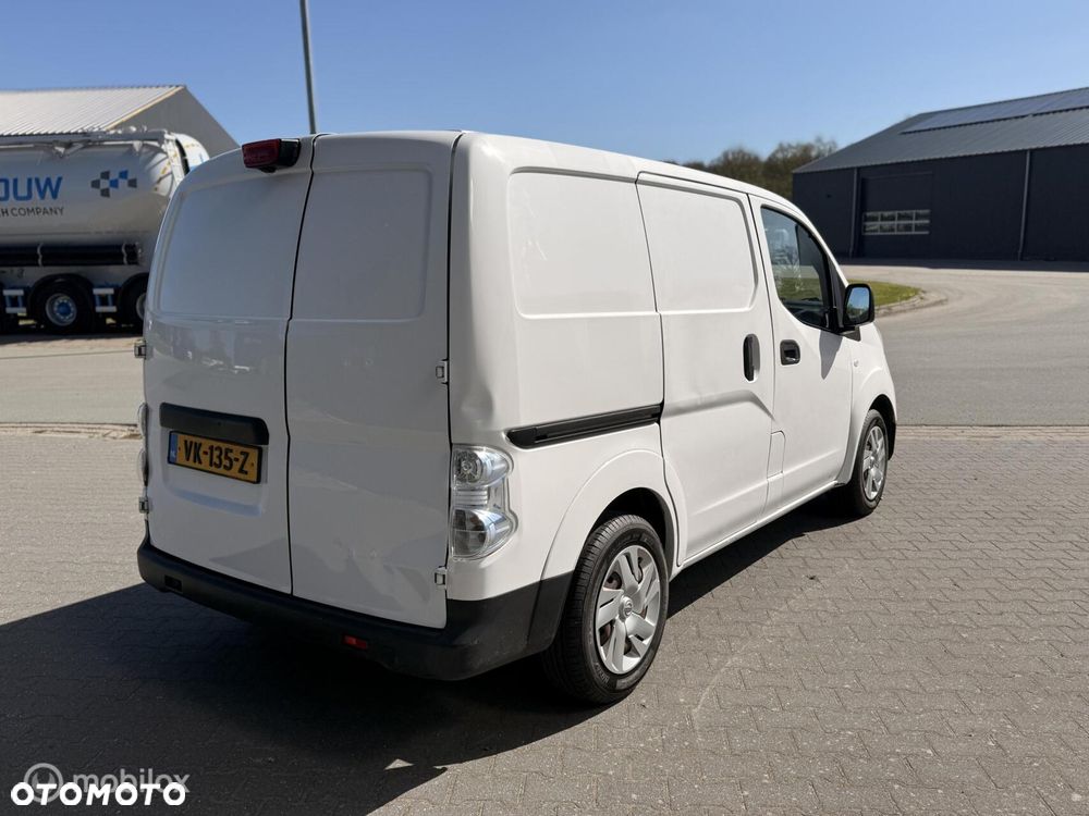 Nissan NV200 - 4