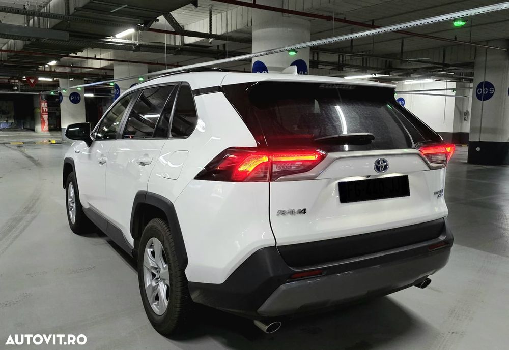 Toyota RAV4 - 9