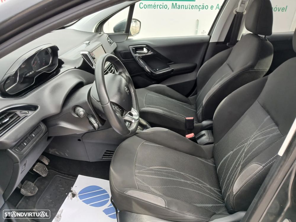 Peugeot 208 1.2 PureTech Active - 13