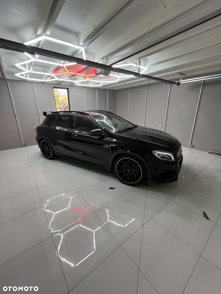 Mercedes-Benz GLA 45 AMG 4-Matic - 11