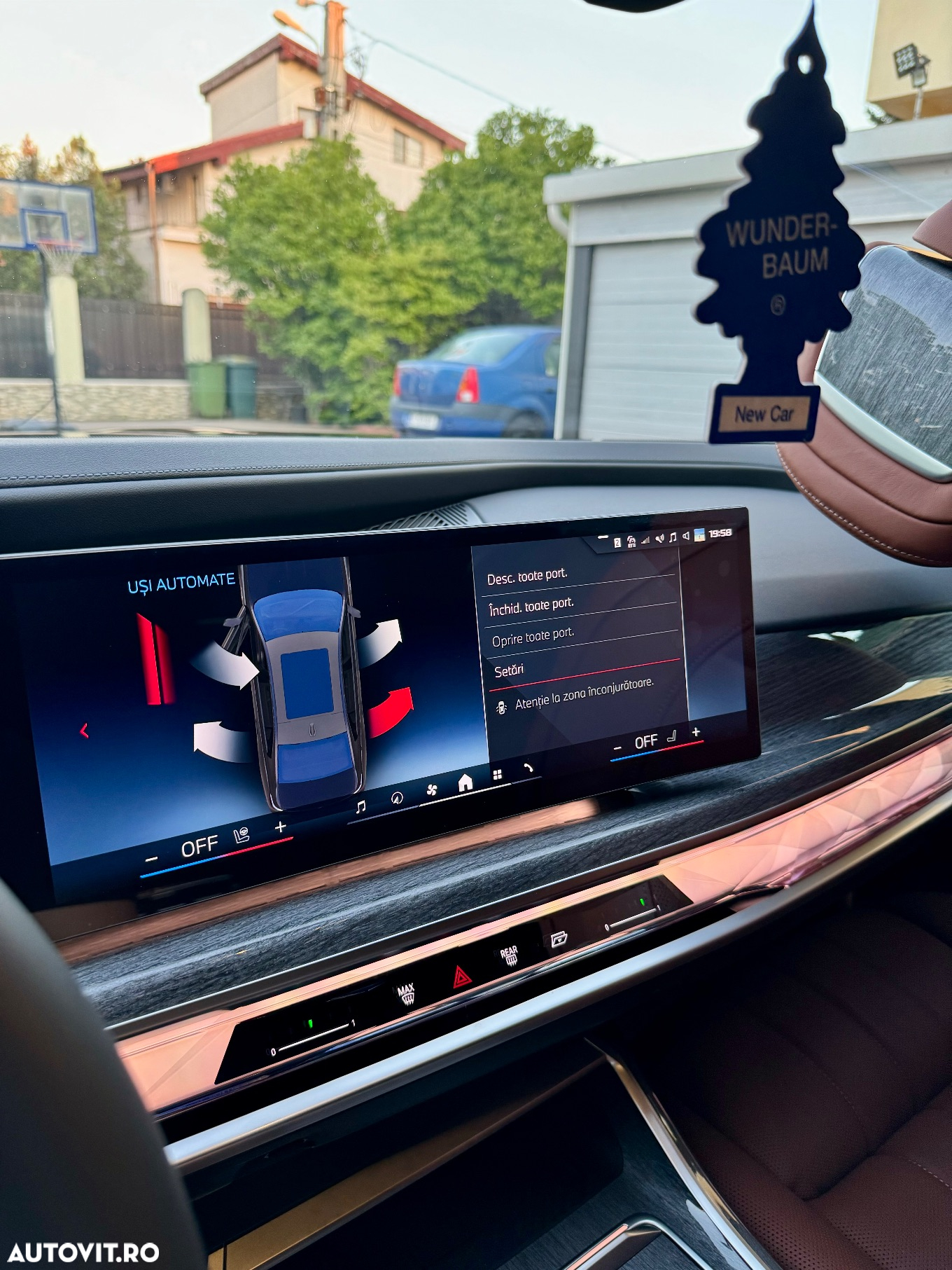 BMW M7 M760e xDrive AT PHEV - 25