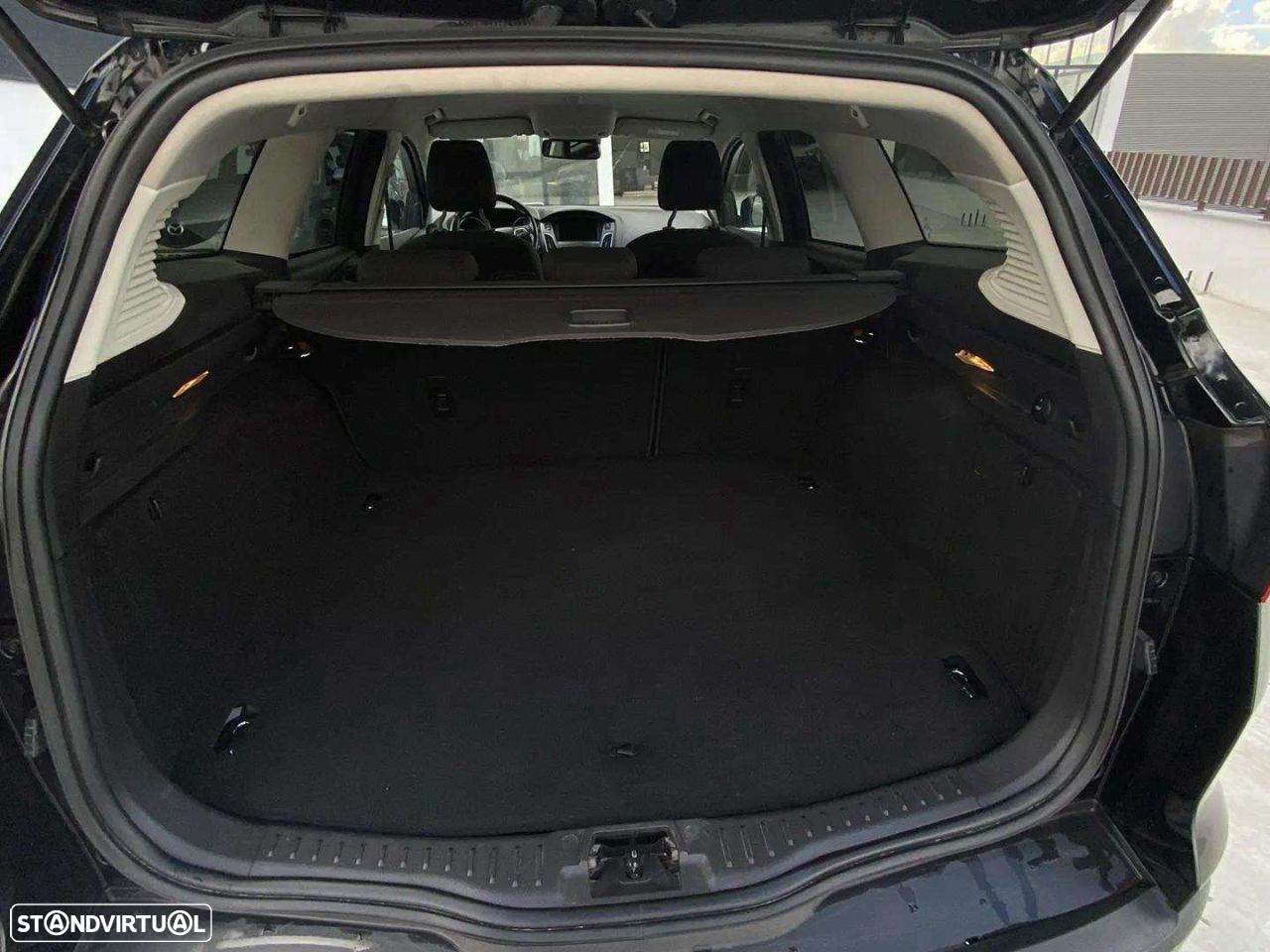 Ford Focus SW 1.0 SCTi Titanium - 13
