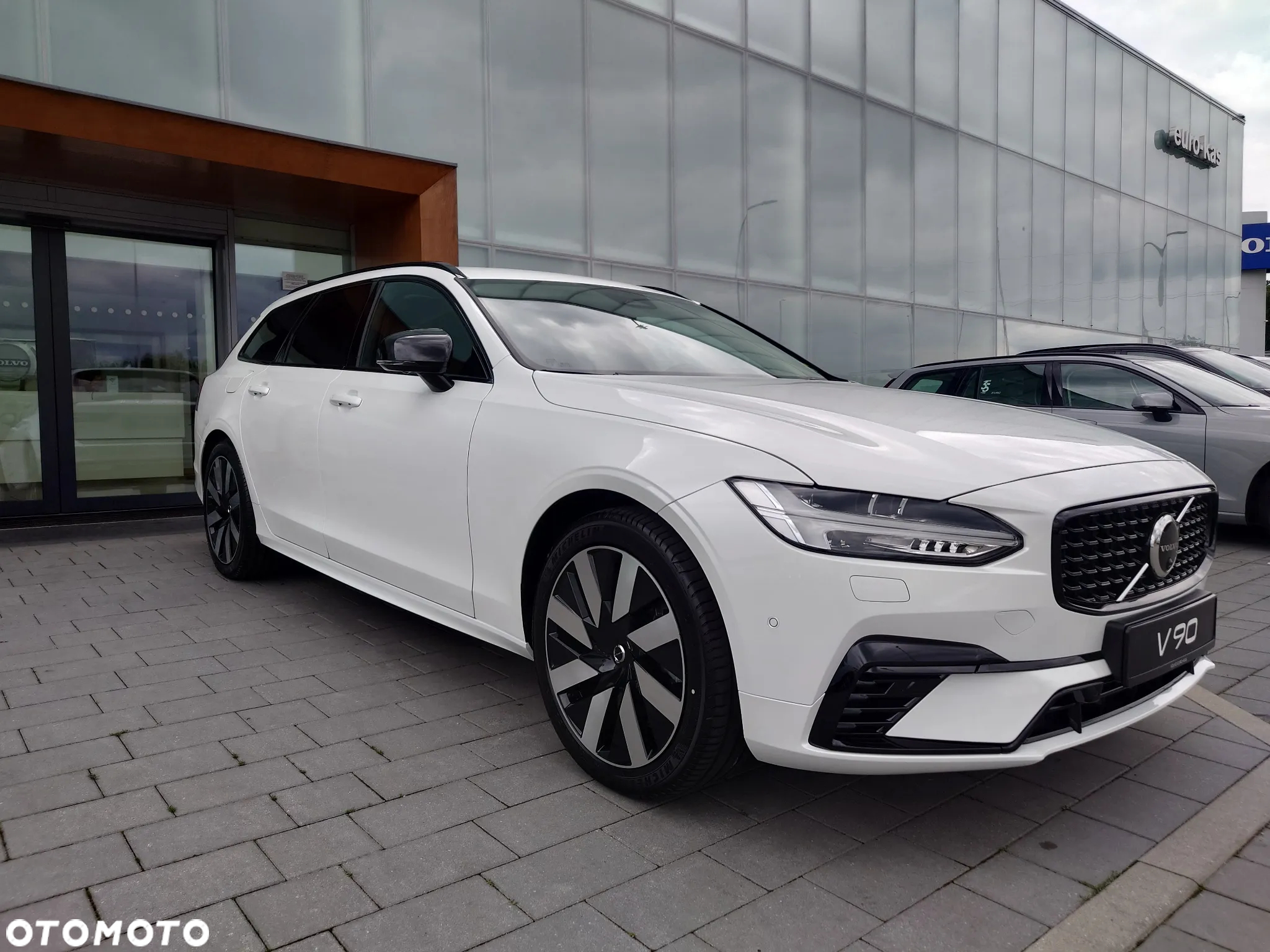 Volvo V90 T6 AWD Plug-In Hybrid Plus Dark - 3
