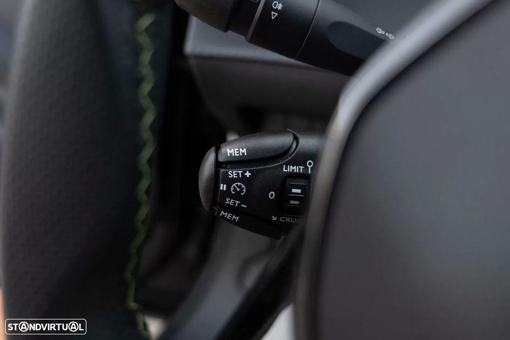 Peugeot e-2008 50 kWh GT Line - 26