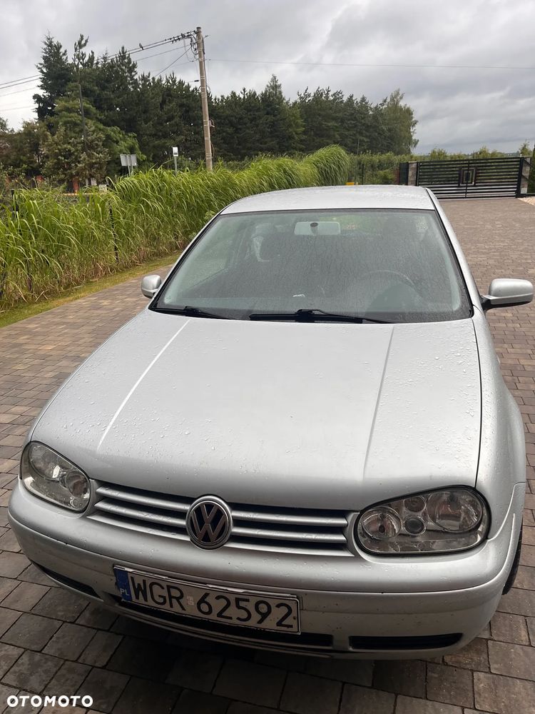 Volkswagen Golf 1.6 Comfortline - 6