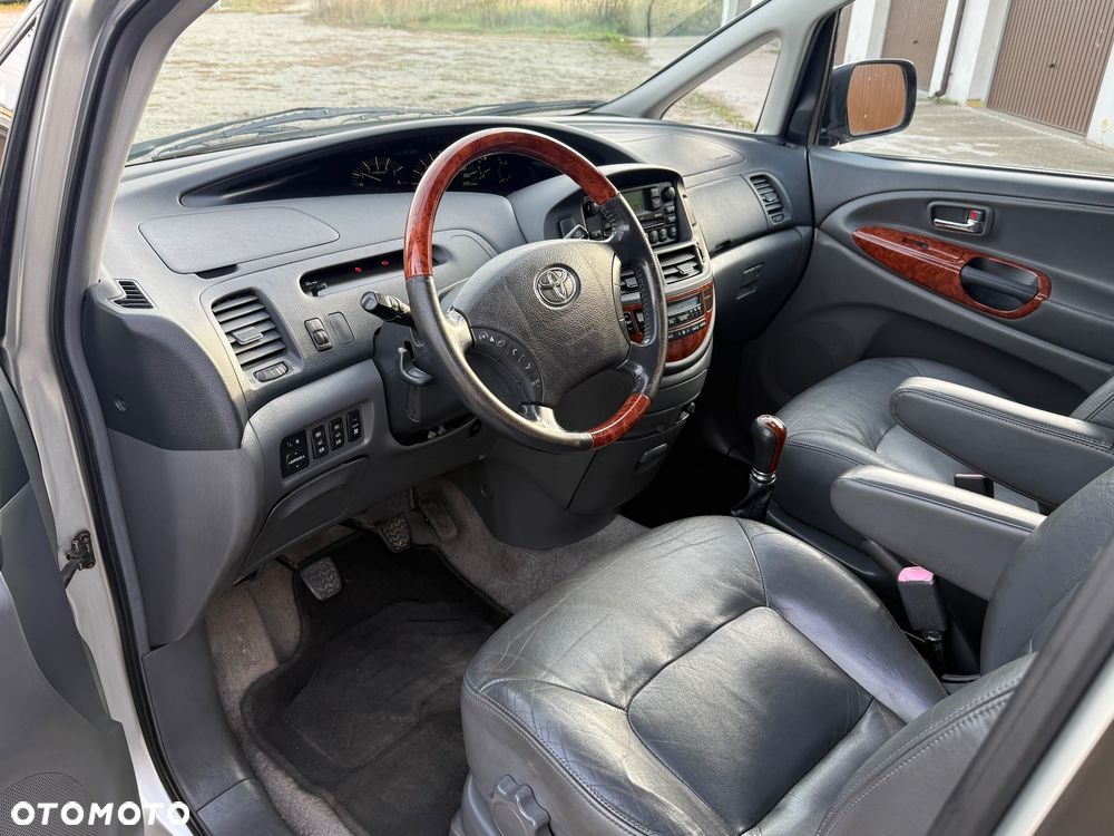 Toyota Previa - 17