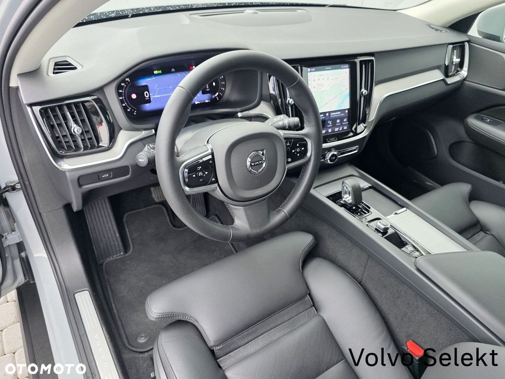 Volvo V60 Cross Country - 13